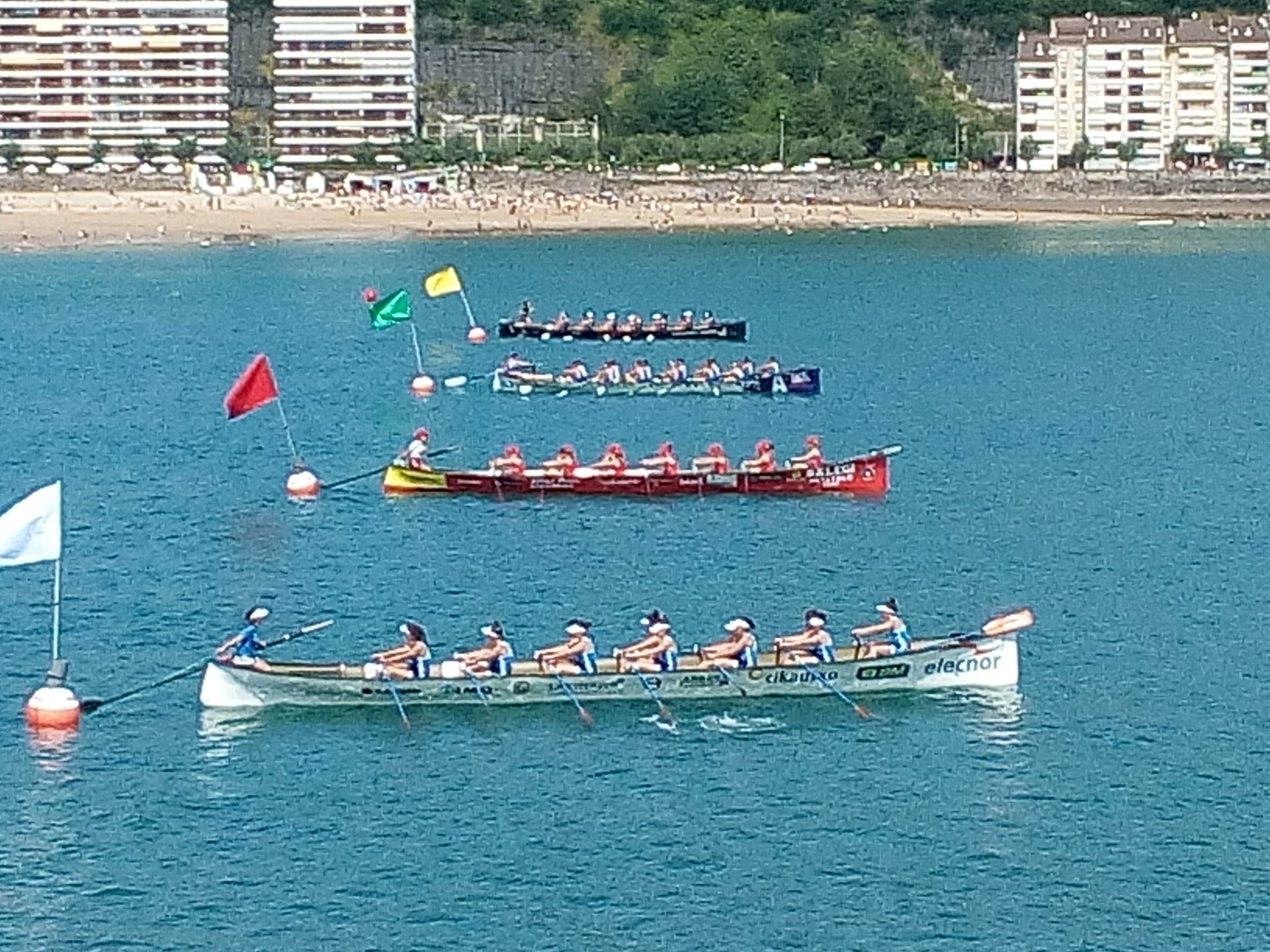 Zumaia bosgarren izan da Euskadiko traineru txapelketan