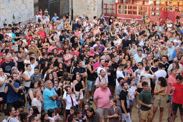 Sei festa egunekin datoz amabirjinak Zestoara