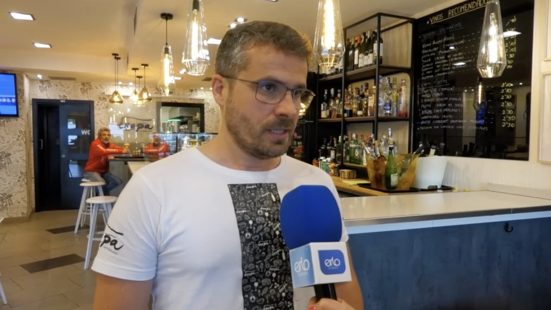 Derrigorrezkoa izateari laga ondoren, kendu al dute maskara herritarrek?