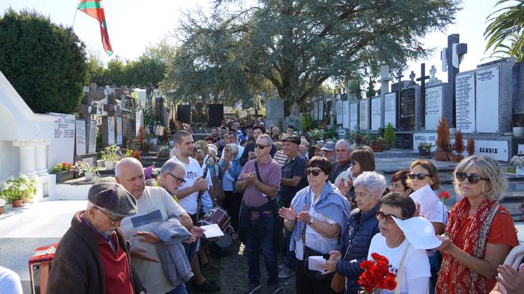 Txiki eta harekin fusilatutakoak gogora ekarri dituzte hilerrian