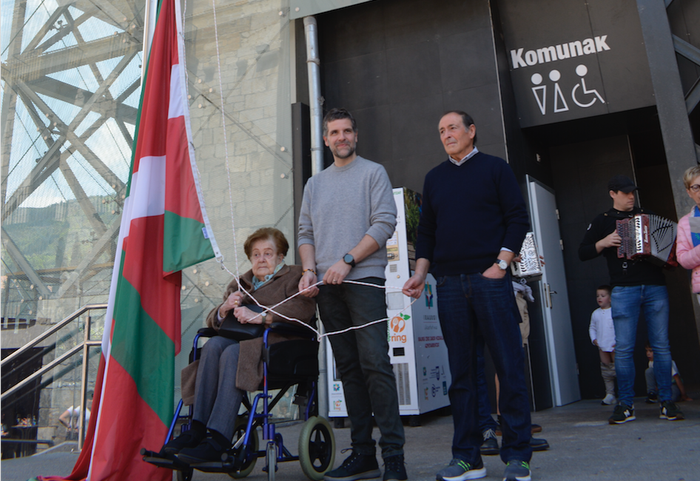 Plazara eraman dute Euskal Errepublikaren aldeko aldarria