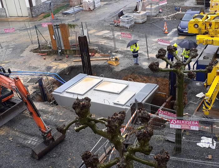 Dirua pertsonen aurretik