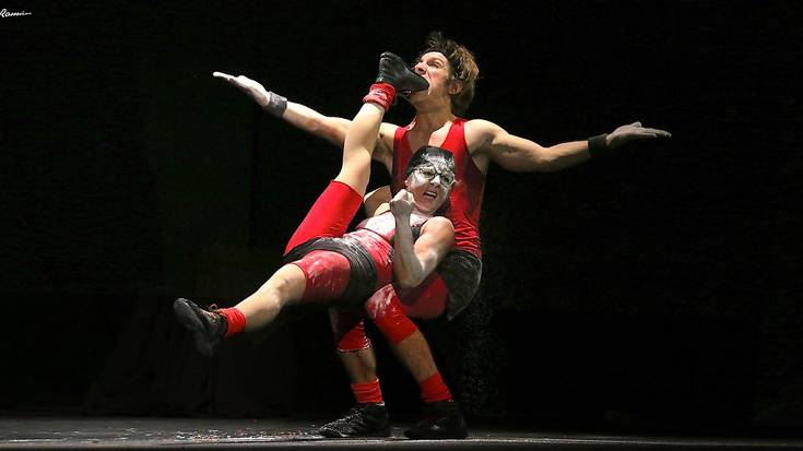 Atzeratu egin dute Circo Choscoren emanaldia