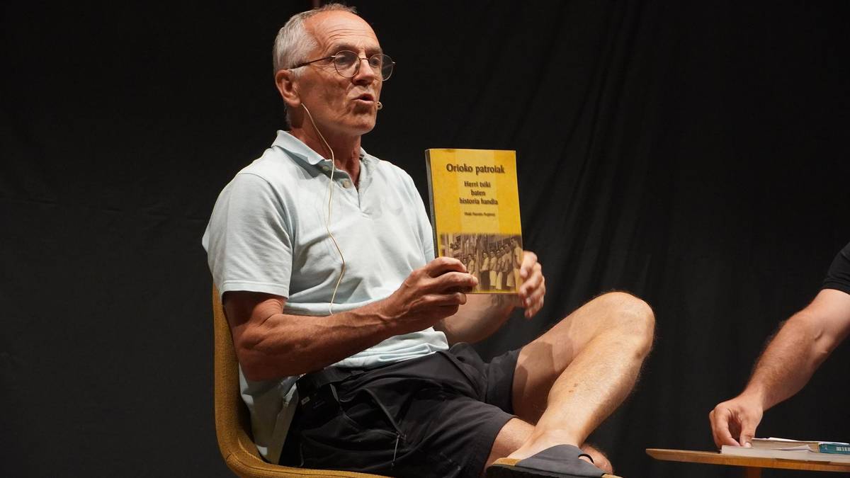 Solasaldi bizia eginez aurkeztu du Iñaki Iturainek 'Territorio remero' liburua