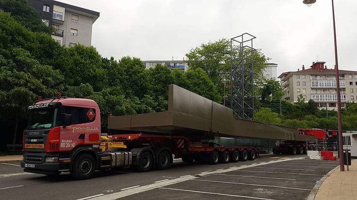 Iritsi da Iturribide kalera Azken Portu Goiko igogailuko pasarela