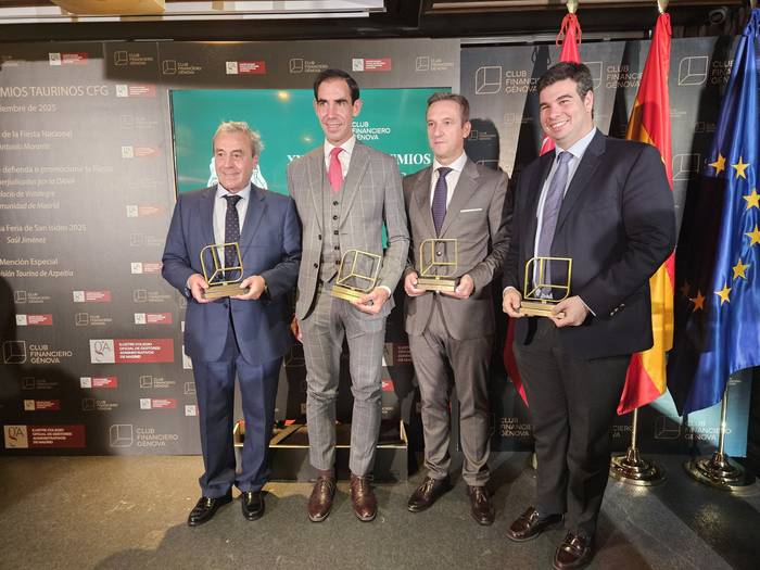 Azpeitiko Zezenzale Batzordea saritu du Genova finantza klubak