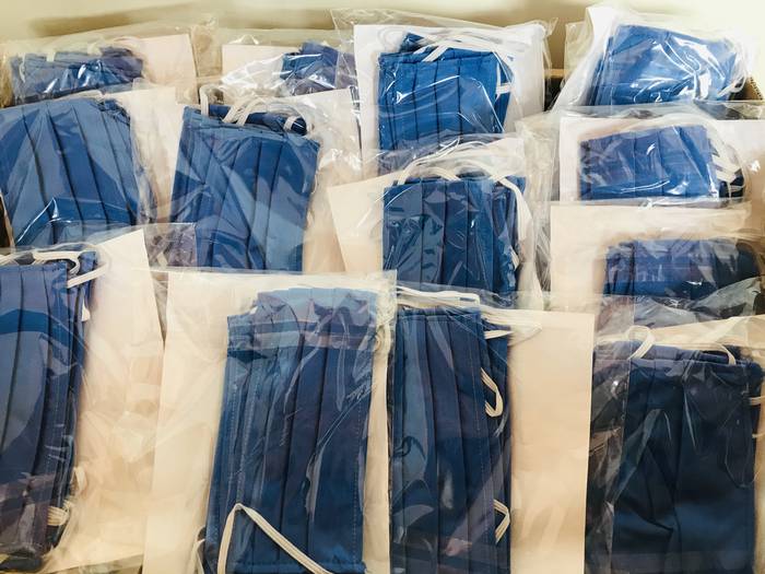 Azpeitiko Udalak 15.000 maskara berrerabilgarri banatuko ditu herritarren artean