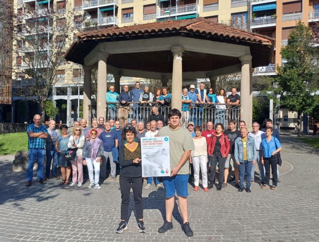 Euskal Herria Lau Haizetara egitasmoaren barruan, bilera irekia egingo du Gure Eskuk etzi