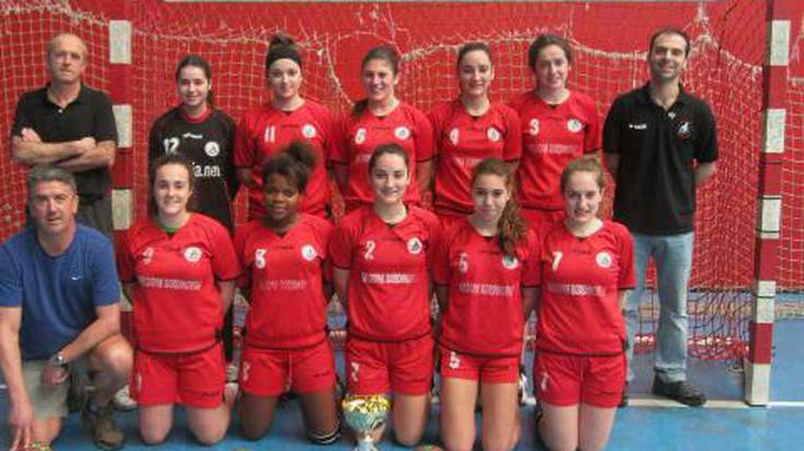 Galdona Burdindegia Pulpo emakumezkoen jubenil taldeak Federazio Saria irabazi du