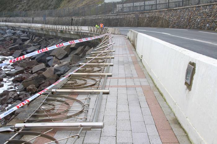 Zarautz eta Getaria arteko pasealekua zabalduko dute gaur arratsaldean