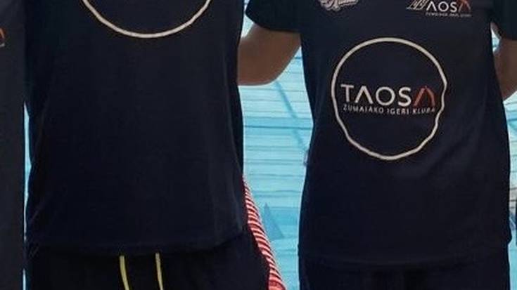 Unax Etxabe eta Karle Mangas igerilariak Espainiako txapelketara sailkatu dira