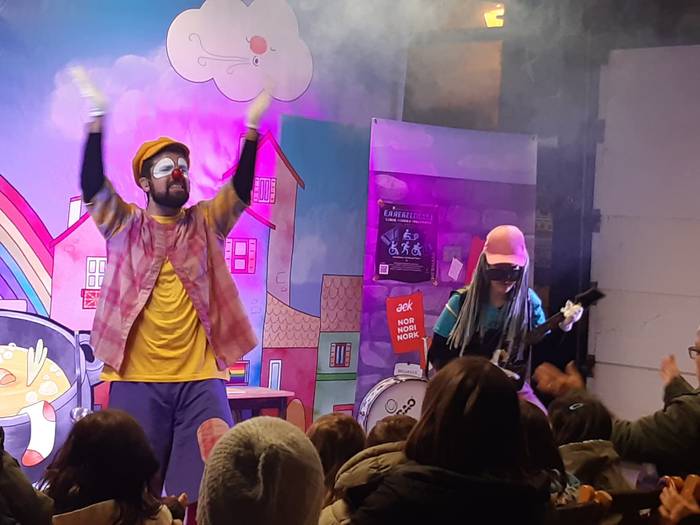 Euskararen Nazioarteko Eguna irri eginez amaitu dute Getarian