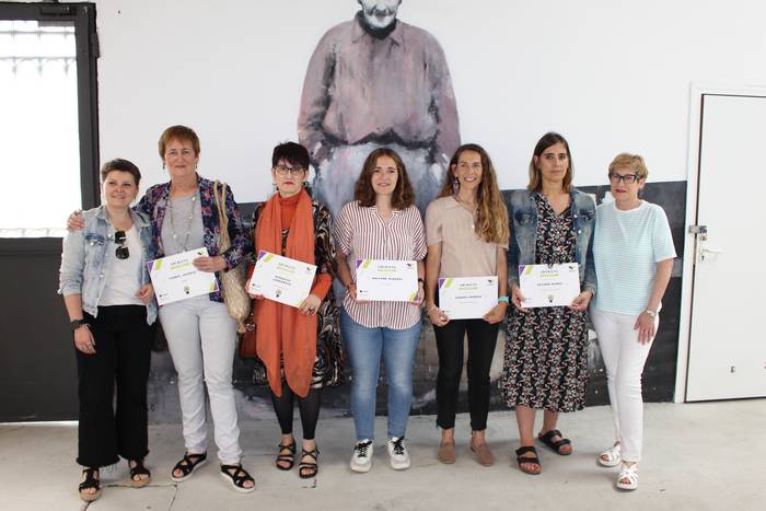 Eman daiteke izena 'Bi minutu' literatur lehiaketarako