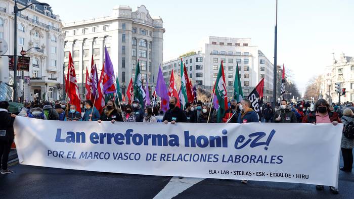 Lan erreformaren kontrako elkarretaratzeak deitu dituzte hainbat sindikatuk asteazkenerako