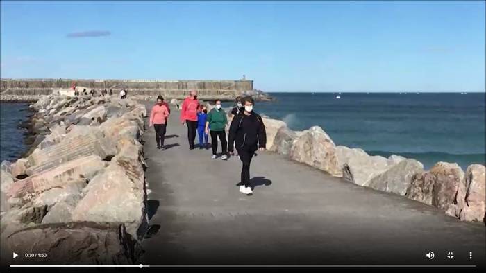 Tabernak itxita, pasealekuetara jo dute gaur eskualdeko herritarrek
