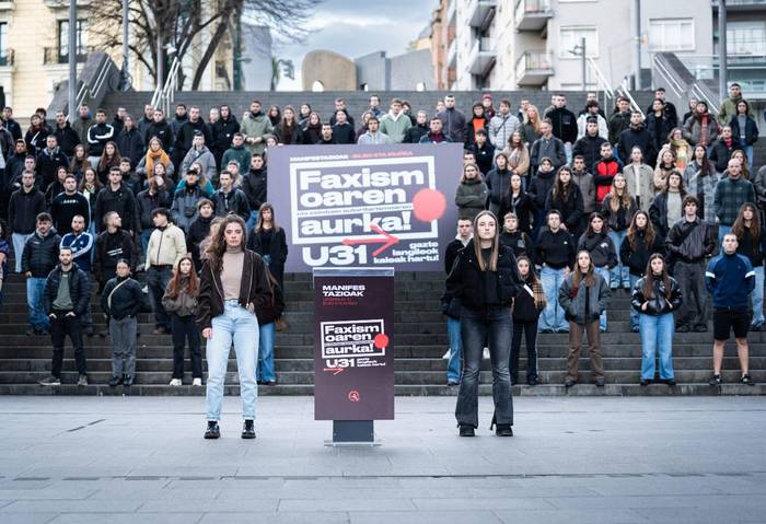 Larunbatean manifestazioak Bilbon eta Iruñean: Zarauztik bagoaz