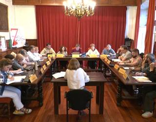 Eztabaida giroan, baina bi kreditu gehigarriak onartuta