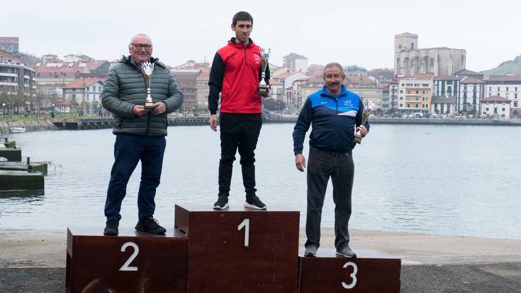 Itxas-Gain bigarren izan da neguko Gipuzkoako piraguismo txapelketan, klubetan