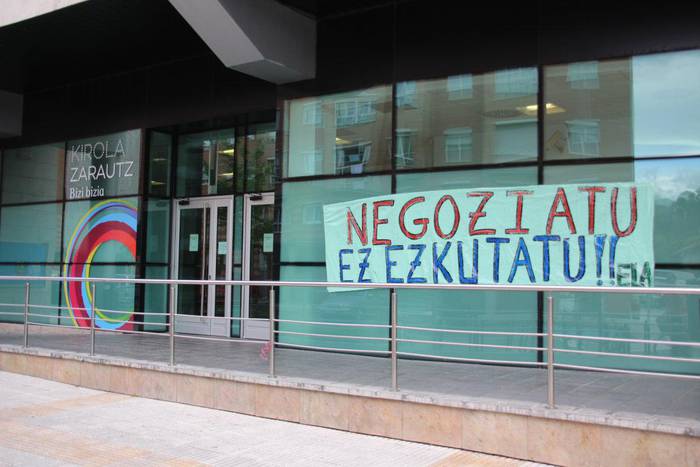 Zarauzko kiroldegiko langileek greba jo dute berriro ere