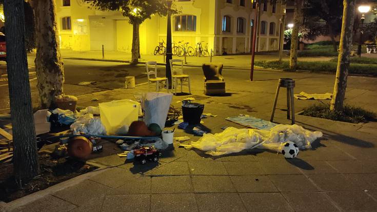 Zaborra pilatuta Arrangoleta plazan