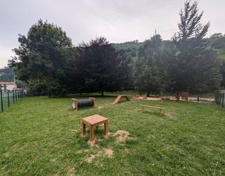 Txakurrek ere badituzte beren parkeak herrian