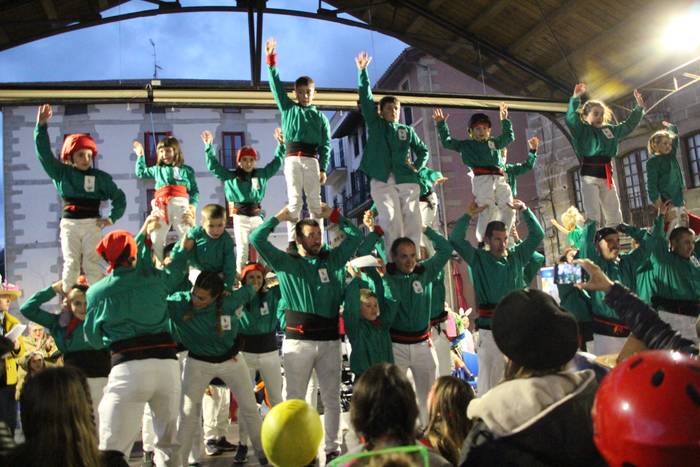 Dantza eta kantu ikuskizuna antolatu du Txurrumuskik inauterietarako