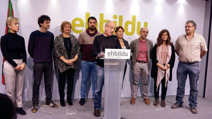 Errazkin eta Intxaurrandieta auzitara eramatea salatu du Gipuzkoako Foru Aldundiko Diputatu Kontseilu ohiak