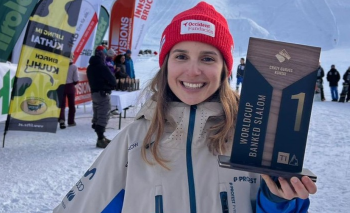 Irati Idiakez snowboarderra Munduko Kopako sailkapenaren buruan da