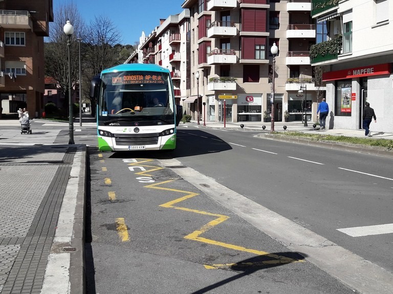 Zumaia eta Getaria artean autobus zerbitzu berezia ezarri dute