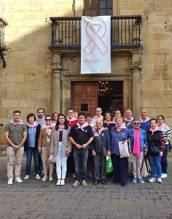 Zarauzko Udala ere bat bularreko minbiziaren aurkako borrokan