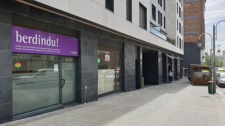 Berdindu, LGTBI pertsonentzako informazio eta aholkularitza zerbitzua, Zumaian izango da datorren astean