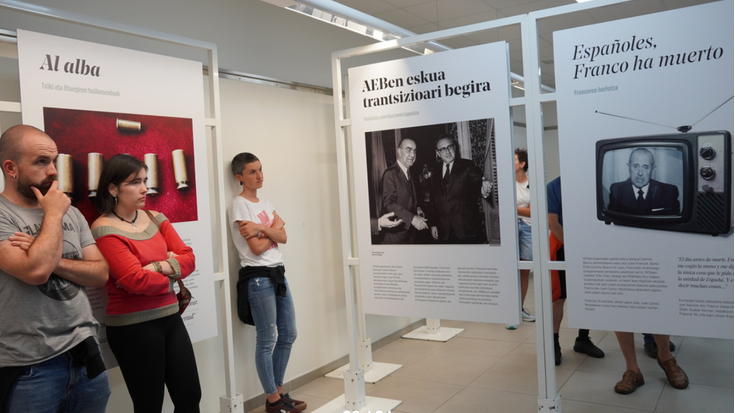 Iratzar eta Olaso Dorrea fundazioen erakusketak "errelatoaren ikuspegi bakarra" eskaintzen duela argudiatu du Zarauzko Udalak