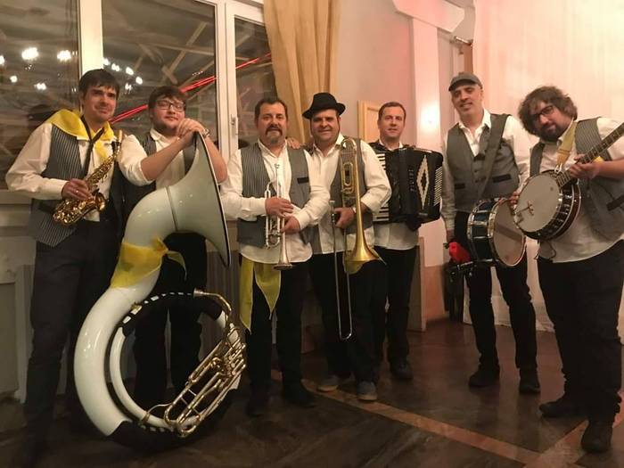 Euskorleans Dixie Band taldearen kalejira