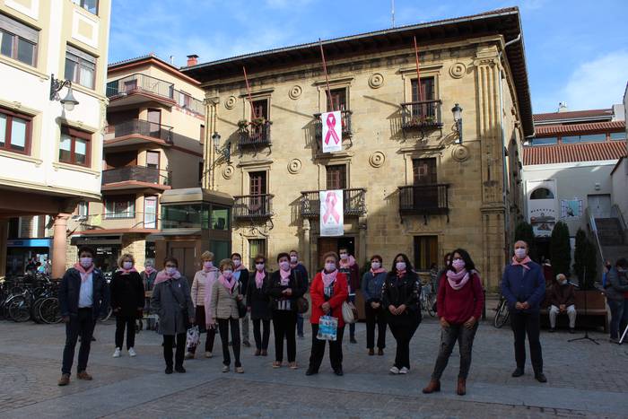 Bularreko minbiziaren aurkako keinua, beste urte batez