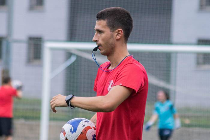 Mikel Barquerok Anaitasunako entrenatzaile izateari utziko dio