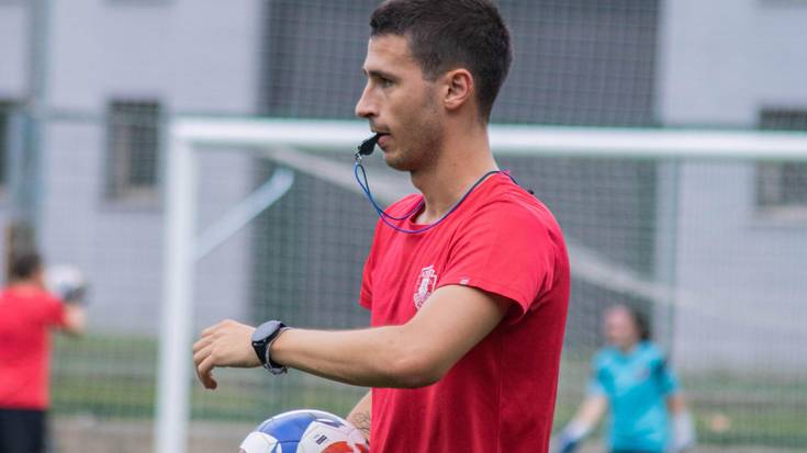 Mikel Barquerok Anaitasunako entrenatzaile izateari utziko dio