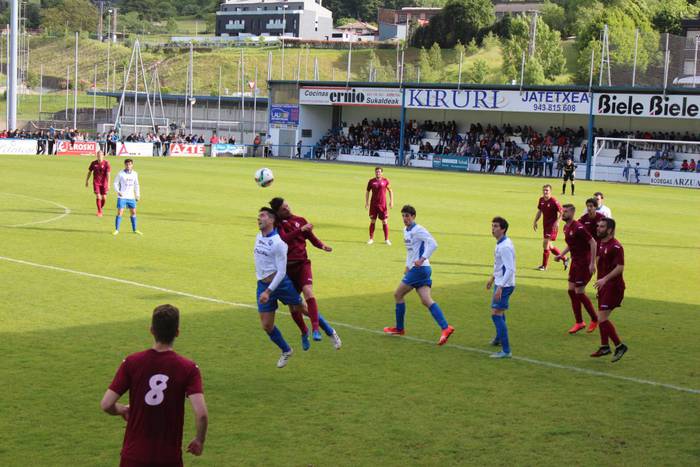 Denboraldi-aurrearekin hasi dira Anaitasuna, Ikasberri, Lagun Onak eta Zestoa futbol taldeak