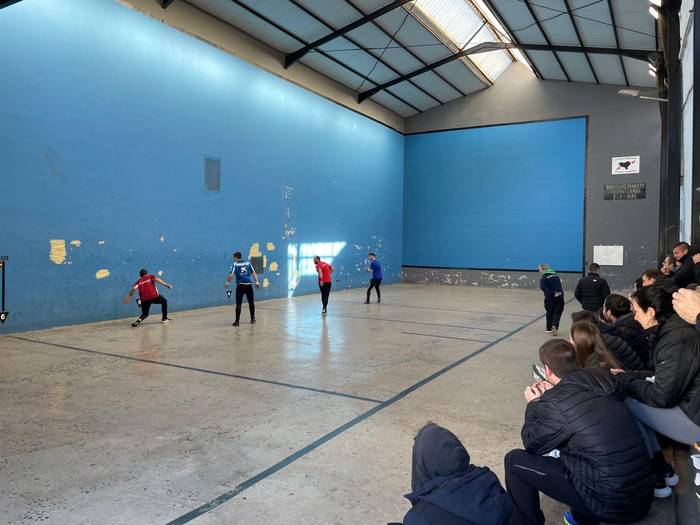 Santainesetako pilota finala, erabakita