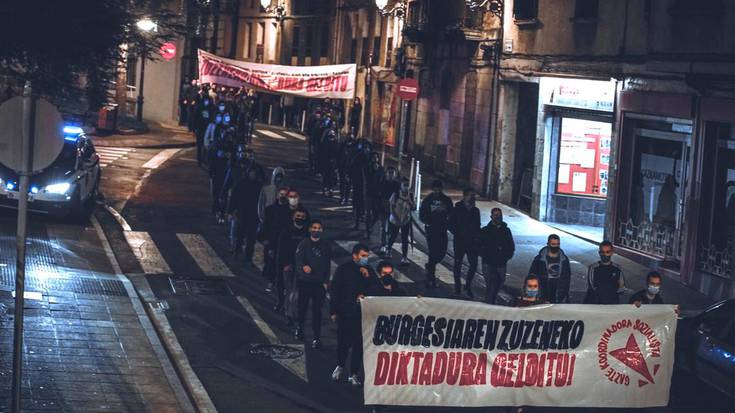 Manifestazioa egin dute "askatasun politikoen eta eskubide zibilen defentsan"