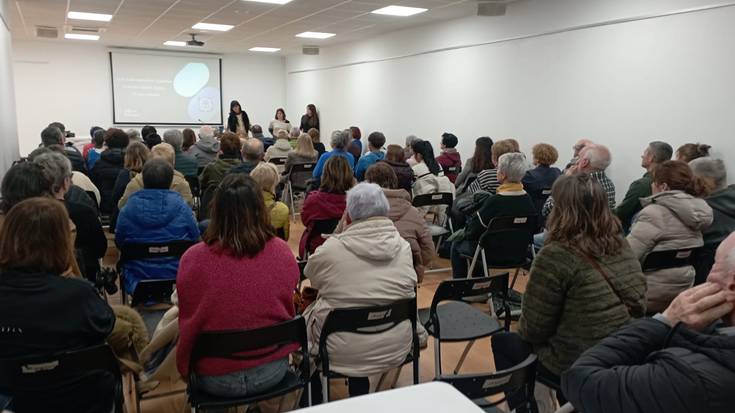 Interes handia piztu du estimulazio kognitiboa lantzeko hitzaldiak