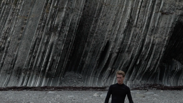 [BIDEOA] Imanol Yeregi: olagarroa eta surfa, bi pasio