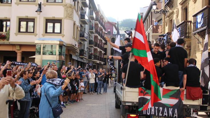 Olatu harroak ur barea ohoratu du