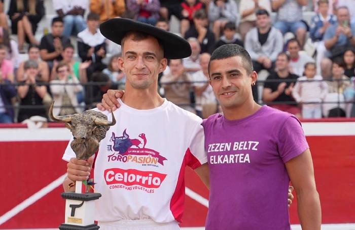 Israel Perez 'El Ruso', Errekortari Txapelketa Nagusiko garaile