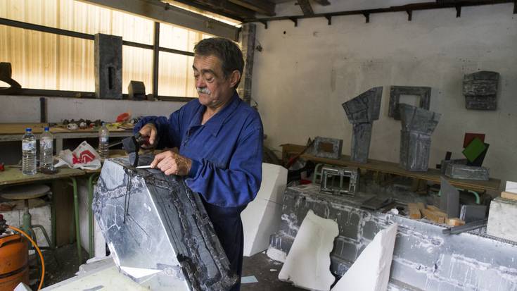 Iñaki Olazabal eskultorea zendu da