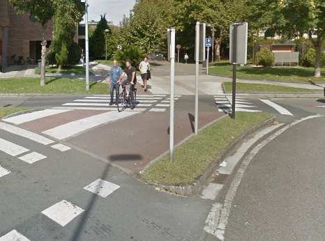 Adin txikiko bat zauritu da kotxe batek harrapatuta, Maria Etxetxiki kalean