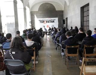 Gaztetxeen funtzioan arreta jarriz ekin diete Urola Erdiko gazte asanbladen topaketei