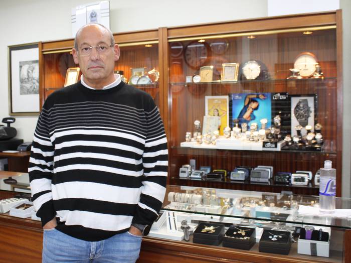 Pedro Alkortak jarraituko du Azkoitiko San Martin baselizako ordularia zaintzen