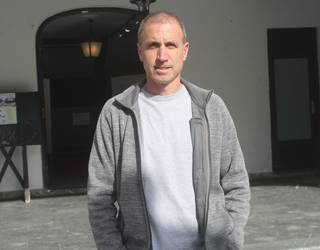 Haritz Alberdi: "Kostako errepidea ondo egotea garrantzitsua da, baina herriaren goiko aldeko bideak ere ondo egon behar du"