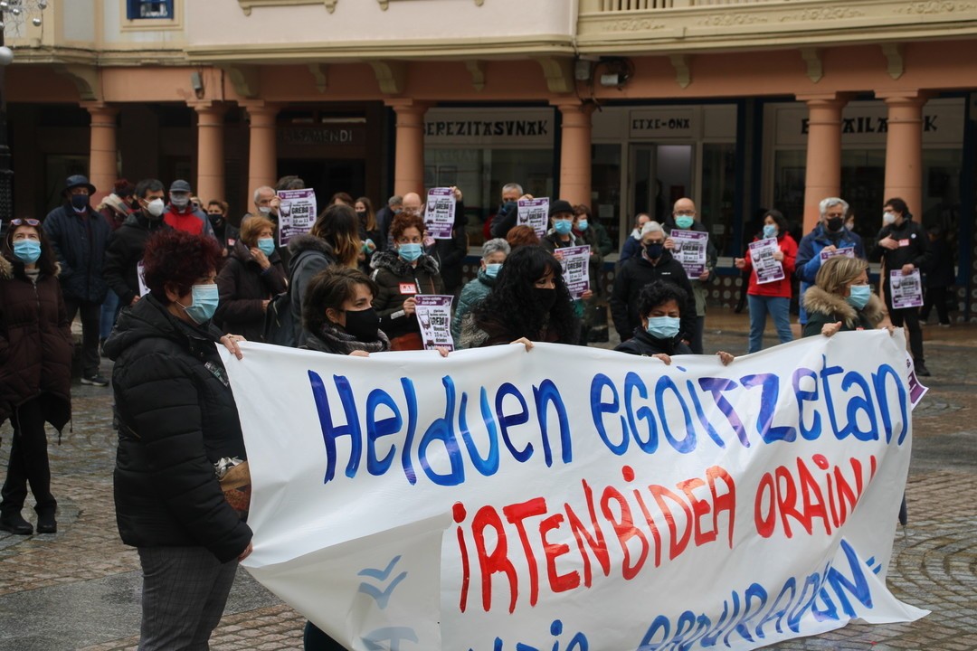 Biharko grebara deitu dute zaintza arloan