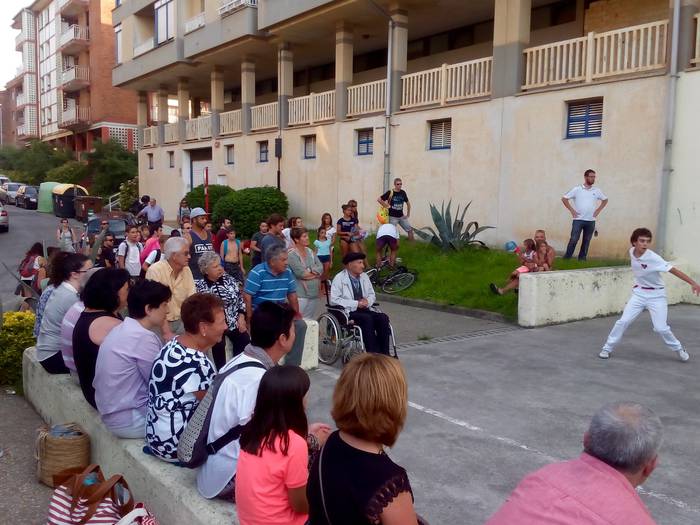 Tumas-Alkorta eta Astigarraga-Iribar bikoteek jokatuko dute Itzurungo finala